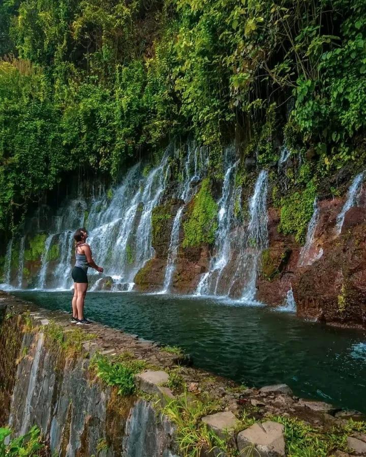 Waterfalls-Tour, Scooter-Rental & Hostal El Pacifico Juayúa エクステリア 写真